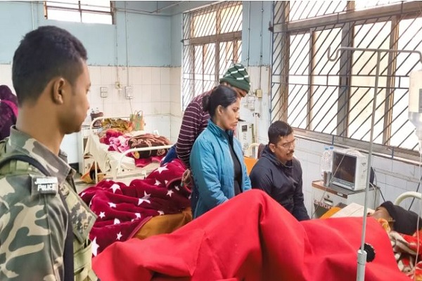 दुमकाः मेला देख कर लौट रहे दो लड़के और एक लड़की पर चाकू से हमला, एक की मौत