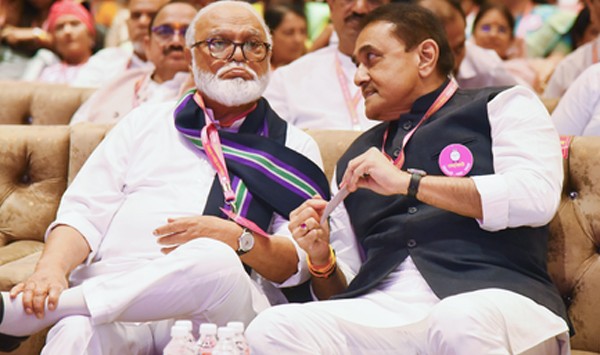 सीएम फडणवीस एनसीपी नेताओं की अहम मुलाकात, नए नेता और डिप्टी सीएम पर चर्चा, फैसला जल्द