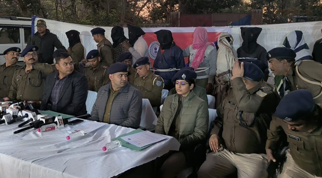 अंश-अंशिका की बरामदगी के बाद रांची पुलिस की बड़ी कार्रवाई, और 12 बच्चे बरामद, चोर गिरोह के 13 लोग गिरफ्तार