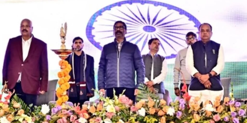 सरायकेला में निजी मेडिकल कॉलेज खुला, हेमंत सोरेन बोले- ‘हेल्थ सिस्टम को करेंगे सुदृढ़’