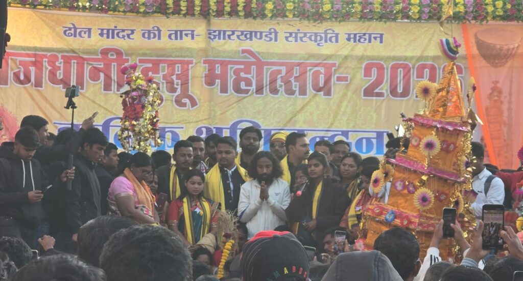रांची की सड़कों पर महोत्सव की छटा, देवेंद्र बोले- टुसू पर्व लोक संस्कृति, समृद्धि का प्रतीक