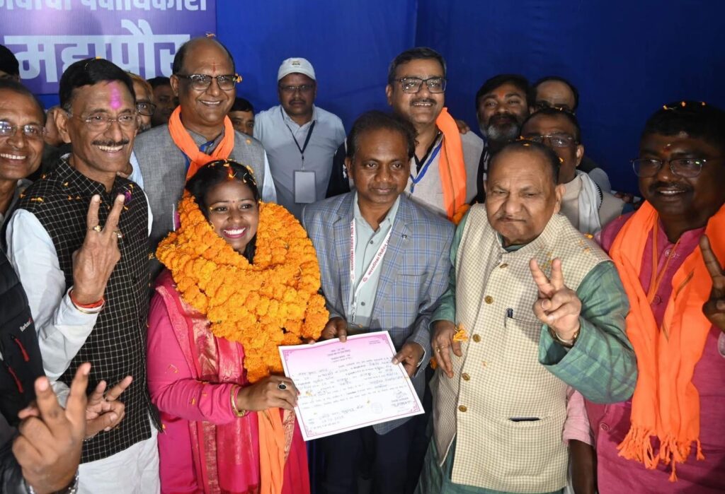 रांचीः मेयर पद पर रोशनी की जीत, कांग्रेस समर्थित रमा खलखो को हराया