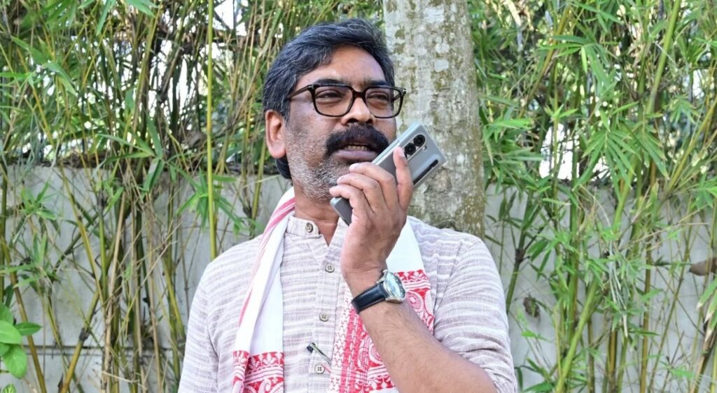 असम चुनावः कल्पना के बाद हेमंत का हेलीकॉप्टर रूका, बोले- ‘जब-जब आवाज़ दबाई गई है, वह बुलंद होकर उभरी है’