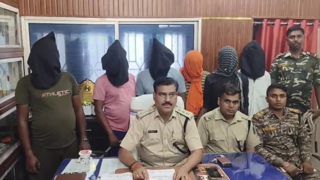 झारखंड के बेरमो में गर्भवती महिला को पीट-पीटकर मार डालने के मामले में छह लोग गिरफ्तार