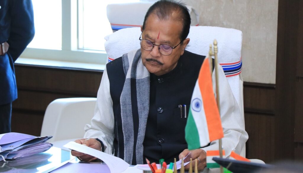 झारखंड कांग्रेसः मंत्री राधाकृष्ण ने प्रदेश अध्यक्ष को फिर लिया निशाने पर, बोले- ‘जेटेट भाषा विवाद पर क्यों चुप रहे’