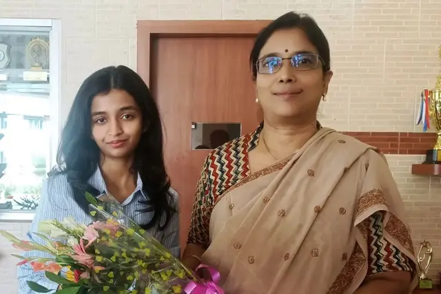 डीपीएस रांची की अवनी अग्रवाल सीबीएसई 12वीं में पूरे 100 प्रतिशत अंकों के साथ कॉमर्स में बनीं देश की टॉपर