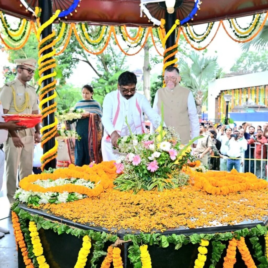 पुण्य तिथिः शिद्दत से याद किए जा रहे धरती आबा बिरसा मुंडा