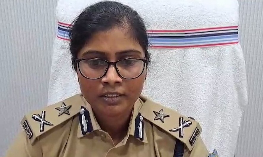 झारखंड कैडर की आईपीएस विजया लक्ष्मी सीआरपीएफ में आईजी बनीं, चंदन झा सीआईएसएफ के डीआईजी