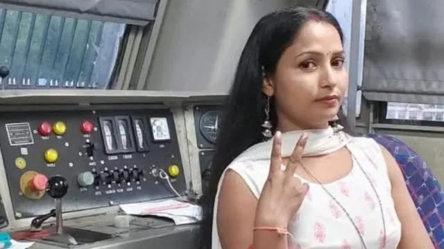 पलामूः युवती ने ट्रेन के इंजन में रील बनायी, आरपीएफ ने दर्ज किया मामला,बॉंड पर छूटी
