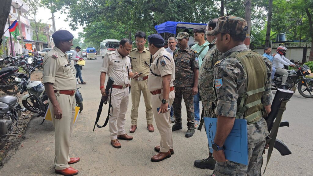 झारखंड के चतरा में एसपी आवास के सामने फायरिंग, प्राइवेट गार्ड की मौत, एक गिरफ्तार, बिहार पुलिस का जवान भी हिरासत में