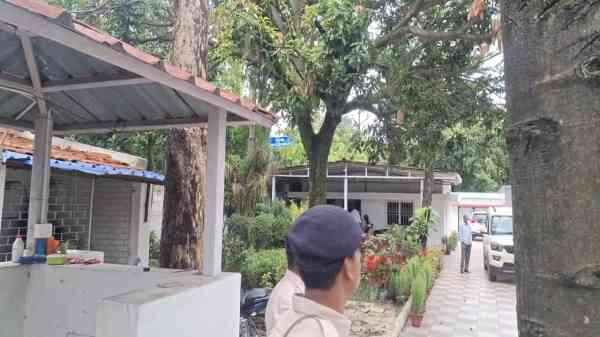 जेपीएससी के पूर्व चेयरमैन एल ख्यांग्ते के आवास पर सीआइडी का छापा