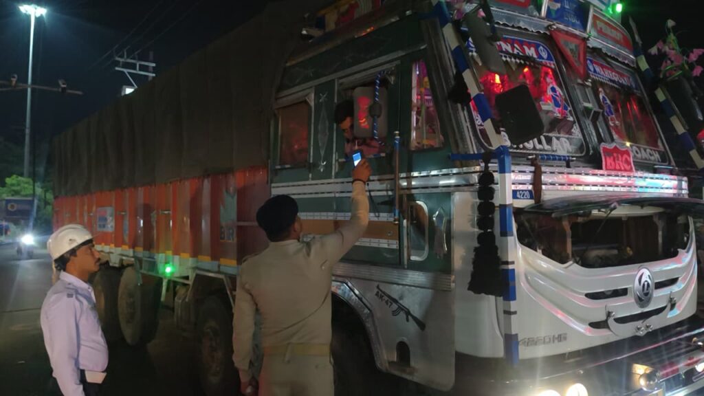 रांची में ट्रैफिक नियमों का उल्लंघन, एक महीने में रिकॉर्ड 1.24 लाख कटे चालान, 9.5 करोड़ रुपये का जुर्माना