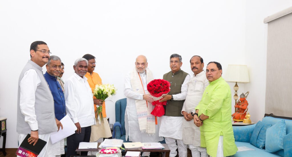 अमित शाह से मिले झारखंड बीजेपी के नेता, राज्य के हालात की जानकारी दी