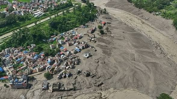 नेपाल में विनाशकारी बाढ़ की त्रासदी, मृतकों की संख्या 900 के पार, 4000 से अधिक लोग अब भी लापता
