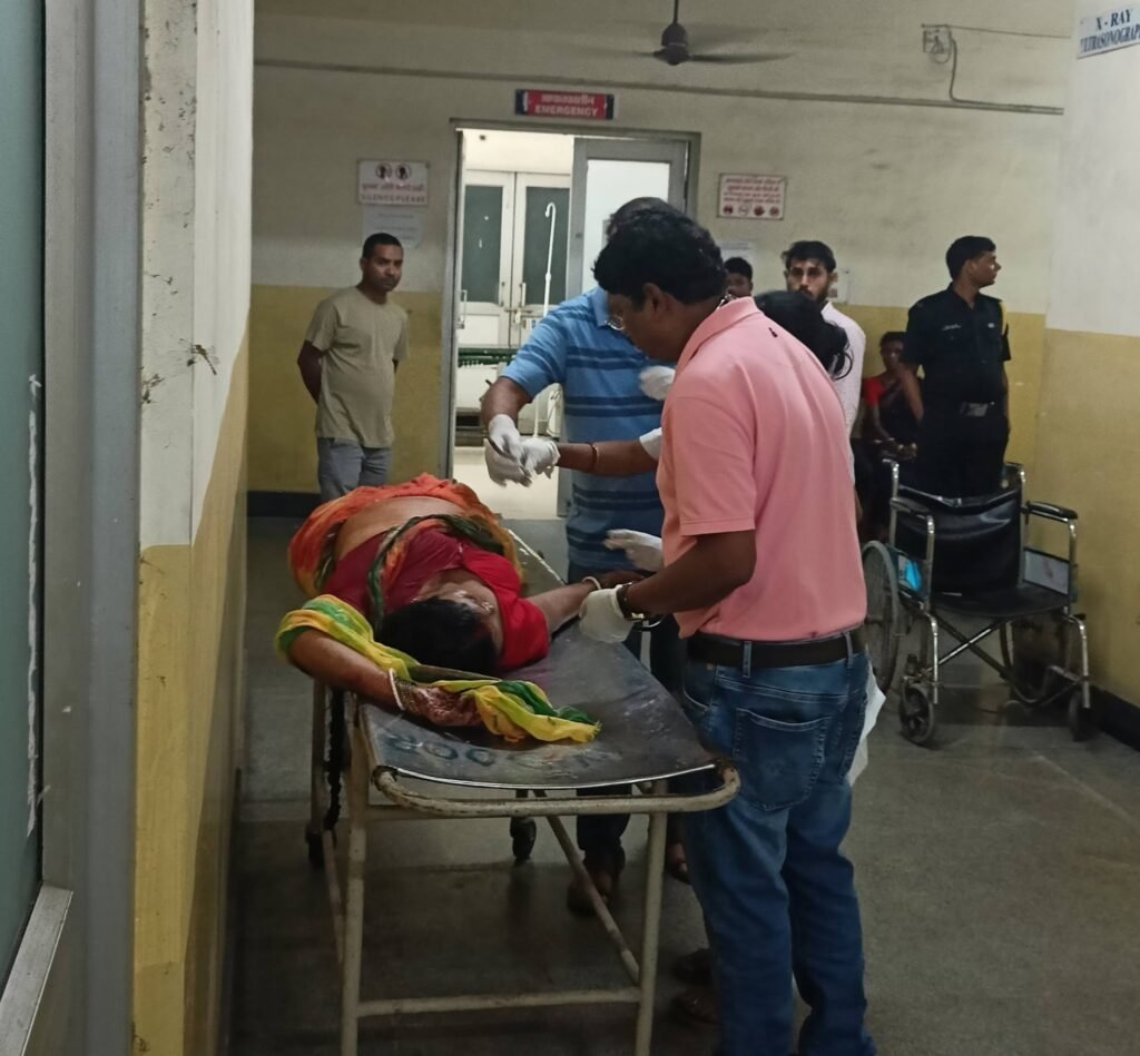 झारखंड के चंद्रपुरा आवासीय कॉलोनी में घर में घुसकर बुजुर्ग दंपती की हत्या, बेटा गंभीर