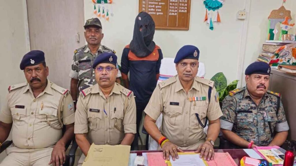 चक्रधरपुर में महिला सुपरवाइजर की हत्या में युवक गिरफ्तार, शादी से इनकार करने पर यूपी से आकर मार डाला