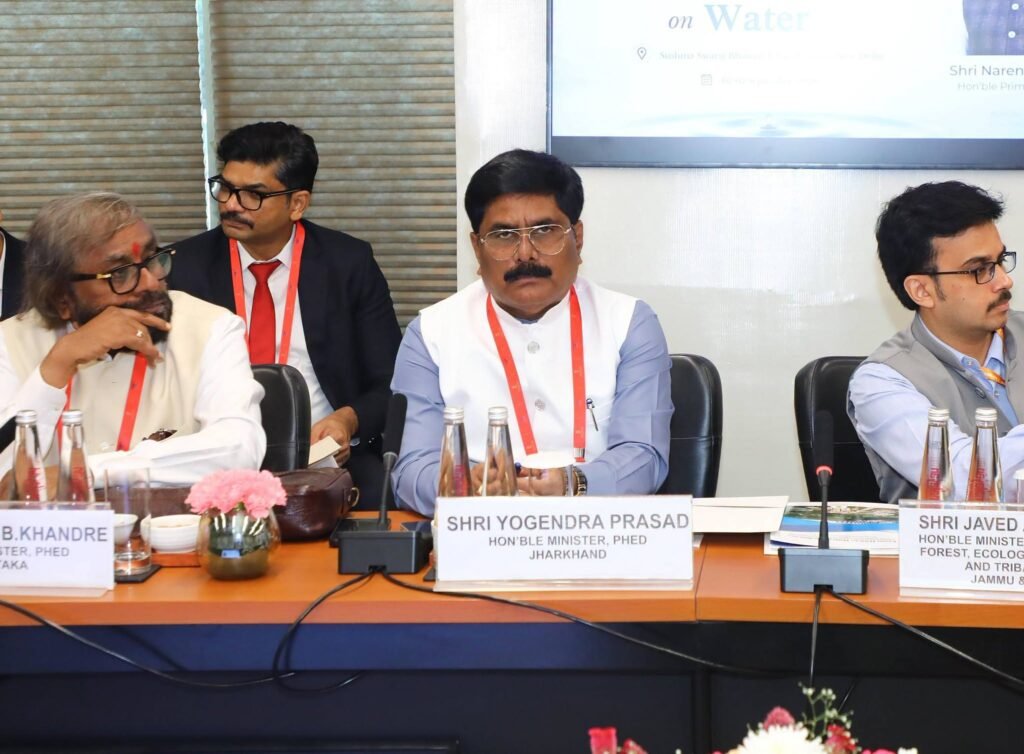 दिल्ली में शिखर सम्मेलनः राज्यों और केंद्र के बीच बेहतर समन्वय के साथ जल संचय, जन भागीदारी पर जोर