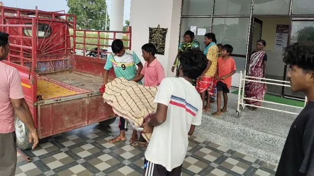 झारखंड में स्वास्थ्य व्यवस्था का सचः 3500 रुपये उधार लेकर आदिवासी महिला टेंपो से ले गई पति का शव