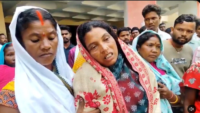 लातेहारः थाने में टांगकर आदिवासी महिला की पिटाई का आरोप, सीएम ने दिए जांच के निर्देश