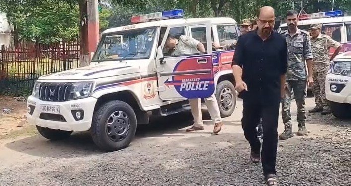 झारखंडः नाबालिग लड़की से यौन शोषण के आरोप में कोडरमा के सिविल सर्जन गिरफ्तार
