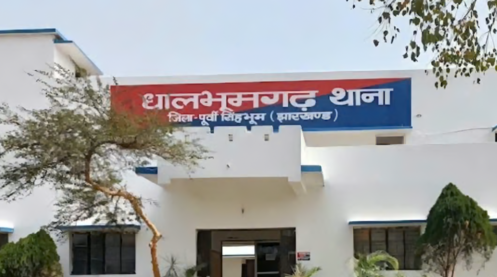 झारखंडः धालभूमगढ़ में तंत्र-मंत्र के चक्कर में भाई ने दो बहनों की टांगी से कर दी हत्या, आरोपी खुद पहुंचा थाना